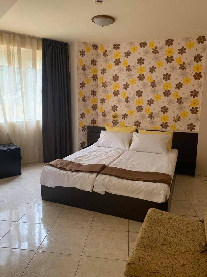 Семеен Хотел Брилянс - Family Hotel Brilliance Varna Eksteriør bilde